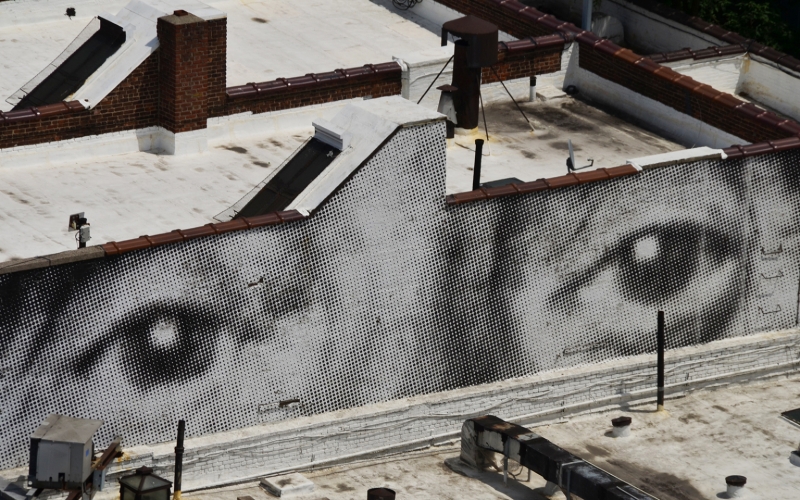 Захарова обвинила Зеленского в попытках сыграть на трагедии Холокоста