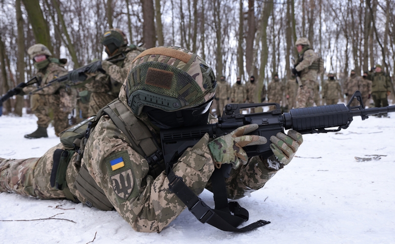 Захарова призвала главу МИД Британии извиниться перед Россией и Украиной