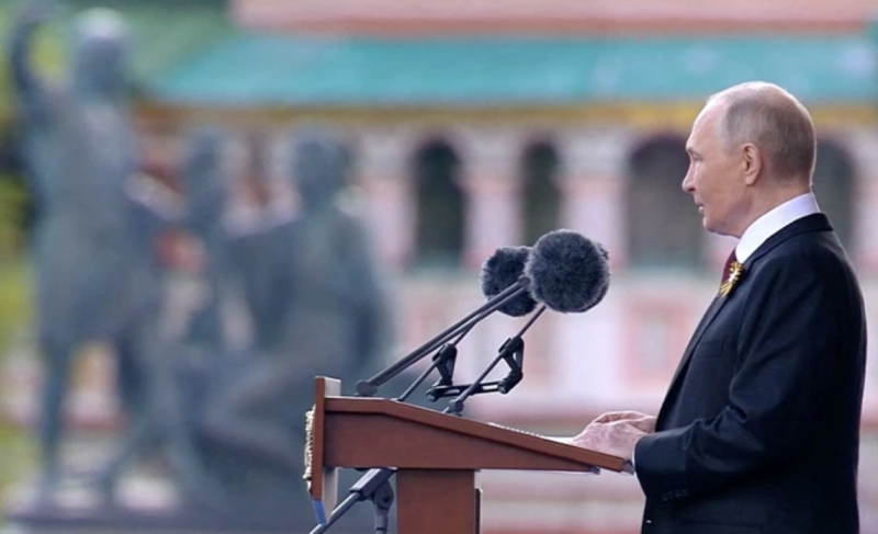 Закончилось объявленное Путиным перемирие ко Дню Победы