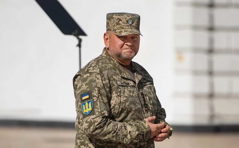 Залужный расценил установку прослушки в его кабинете как «войну»