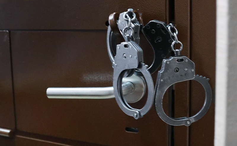 Замглавы курского Фонда капремонта задержали за посредничество во