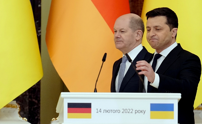 Зеленский дал уехавшим депутатам 24 часа для возвращения на Украину