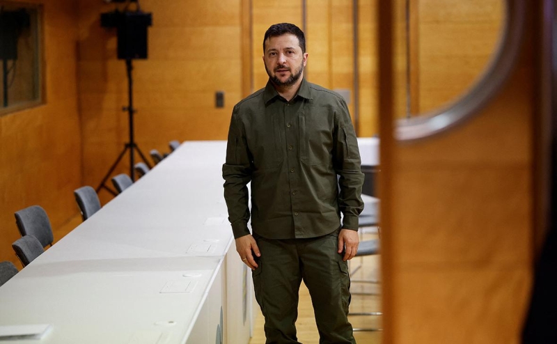 Зеленский издал указ об «исторически населенных украинцами» землях