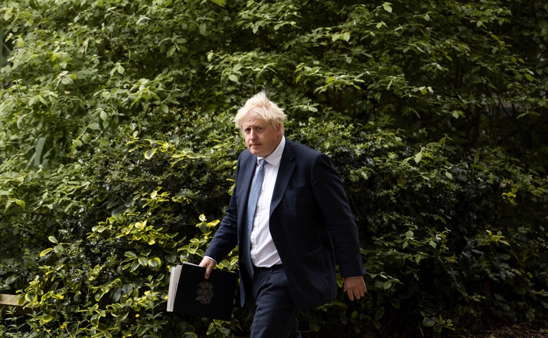 Зеленский назвал ситуацию в Донбассе очень тяжелой