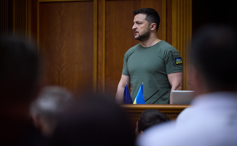 Зеленский образовал 14 военных администраций в Донбассе