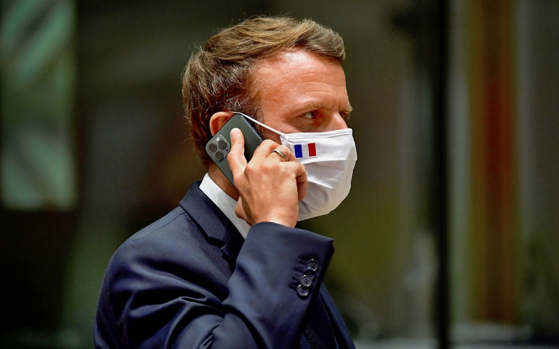 Зеленский обсудил с Макроном обострение в Донбассе и украинские потери