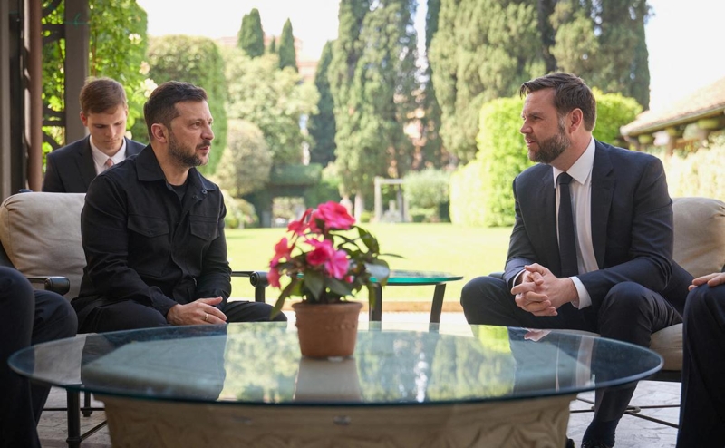 Зеленский обсудил с Вэнсом предстоящий звонок Трампа Путину