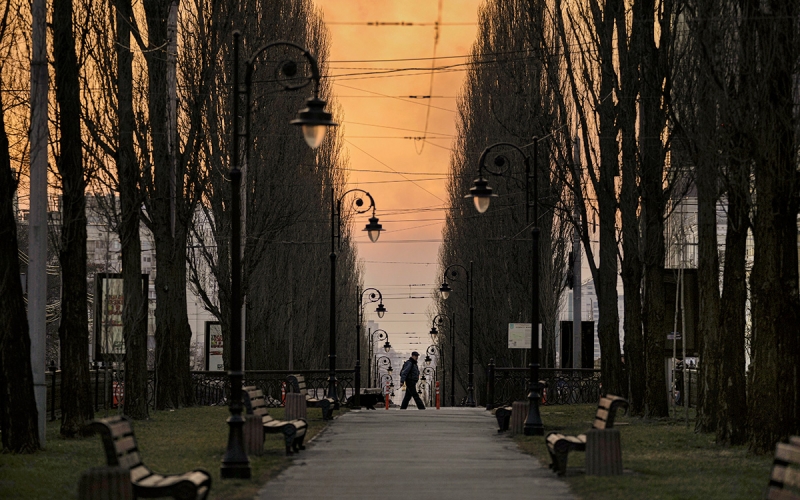 Зеленский подписал закон о продлении военного положения на Украине