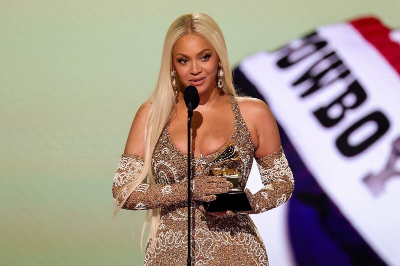 Зеленский потребовал дать Украине ядерное оружие или членство в НАТО