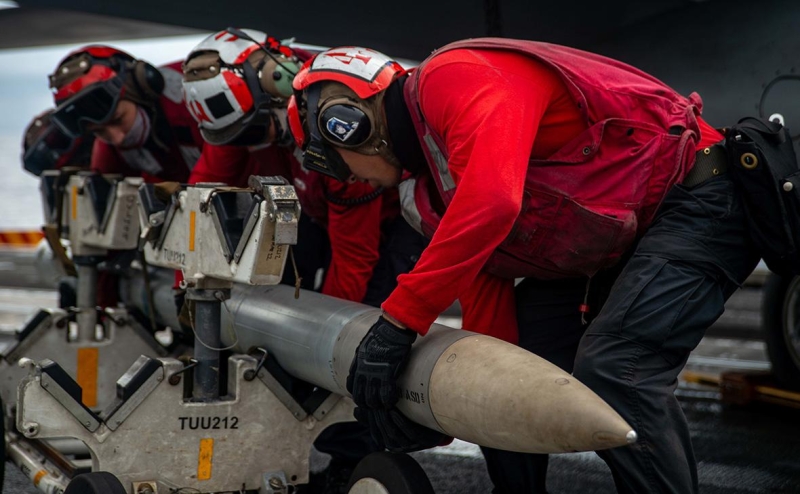 Зеленский потребовал дать Украине ядерное оружие или членство в НАТО