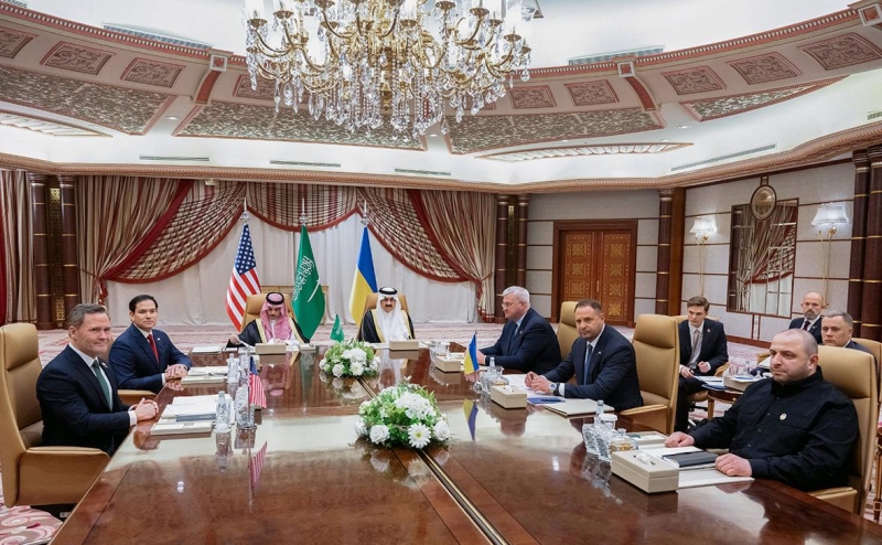 Зеленский предупредил о &laquo;сильных шагах&raquo; США в отношении России