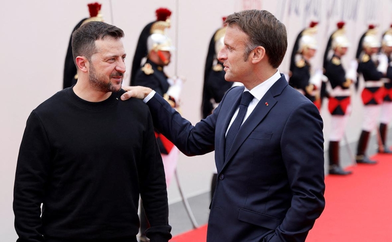 Зеленский сообщил Байдену тайные подробности с поля боя