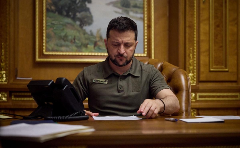 Зеленский сообщил об ударе по зданию СБУ в Днепре