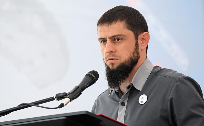 Зеленский ввел санкции против чеченского министра Дудаева