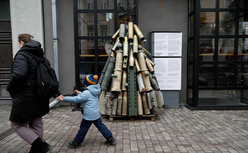 Зеленский заявил, что требуемую Трампом сумму будут платить 10