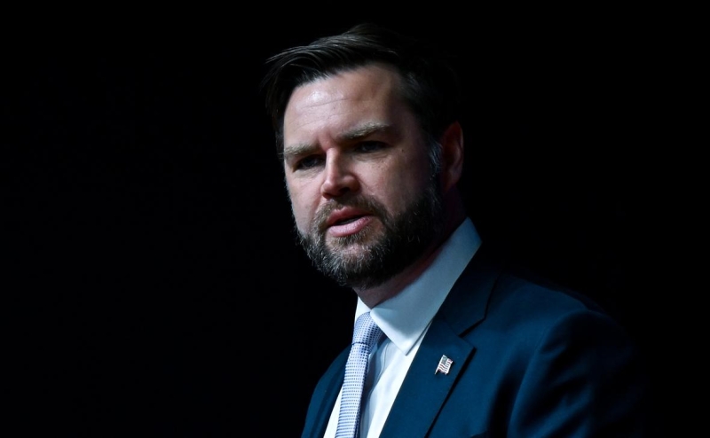 Зеленский заявил, что Украина &laquo;не выдержит&raquo; еще десяти лет боев