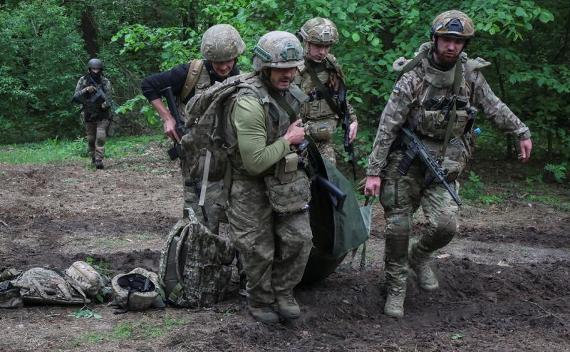 Зеленский заявил, что Умеров звонил Мединскому после обмена пленными