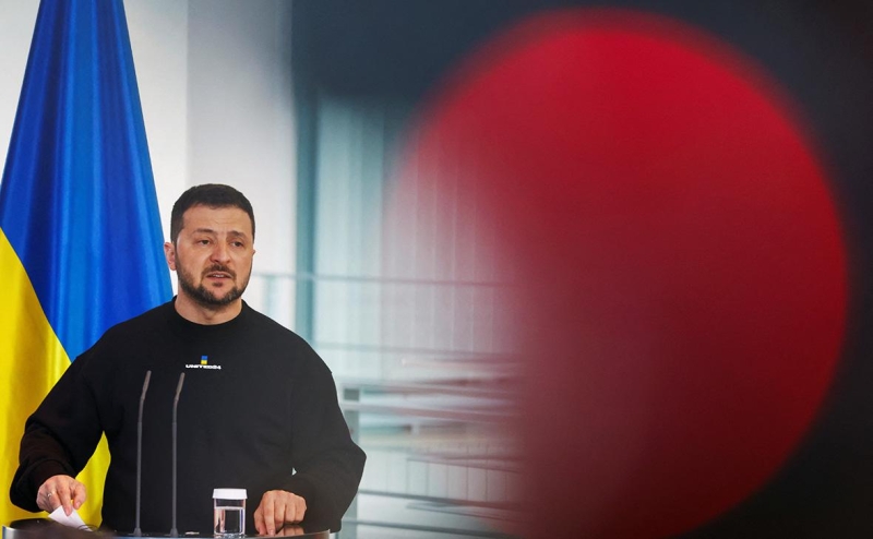 Зеленский заявил об отсутствии времени для атак на территории России