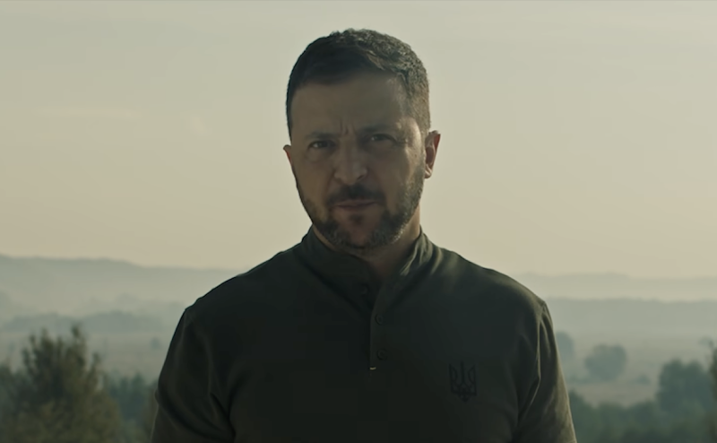Зеленский записал обращение вблизи места начала атаки на Курскую