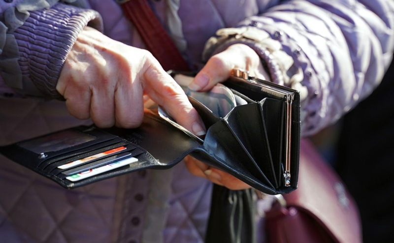 Женщины чаще не готовы делиться премией со второй половиной, чем