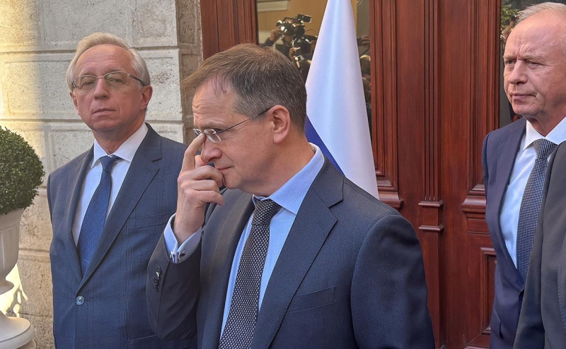 Журналист Economist раскрыл, какой вопрос задал Мединский на