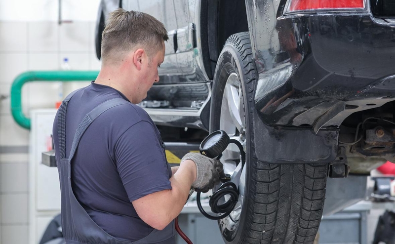 Зимняя резина в октябре подорожала за год на 16% на фоне снижения