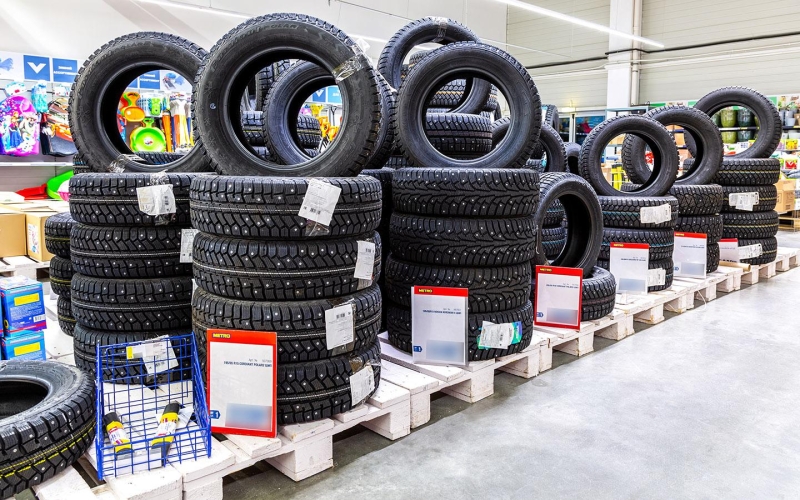 Зимняя резина в октябре подорожала за год на 16% на фоне снижения