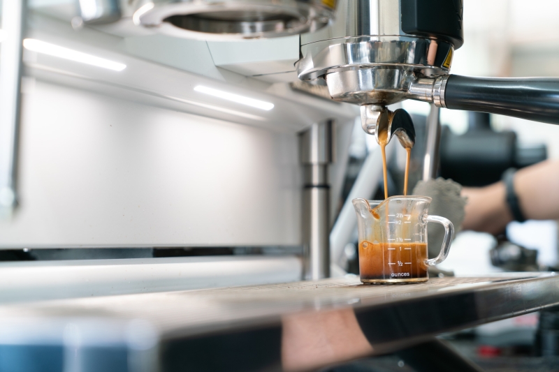 Зурабишвили покинула президентский дворец